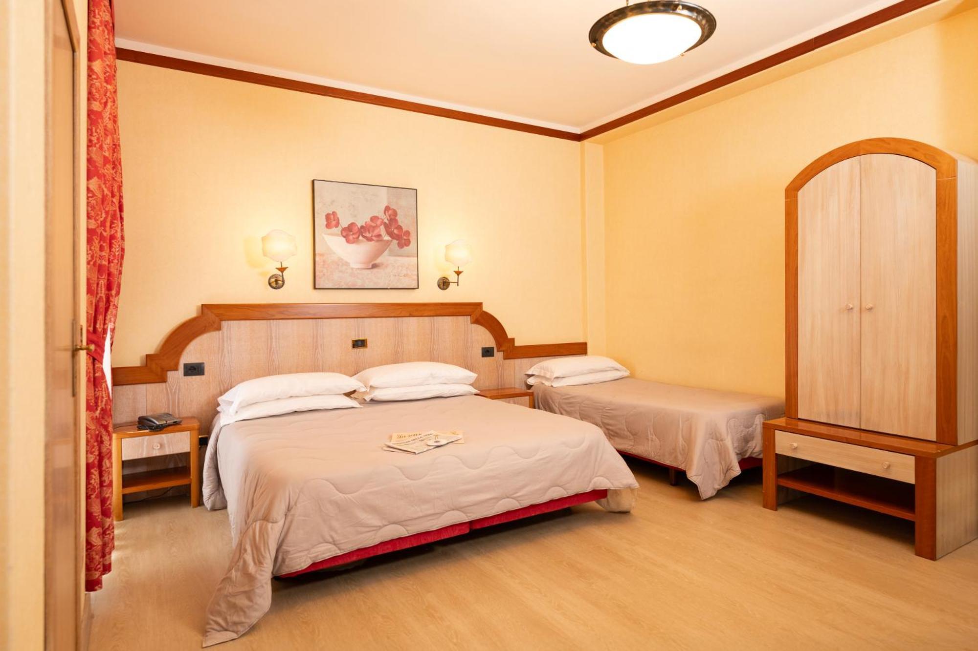 Hotel Promenade Montesilvano Ngoại thất bức ảnh