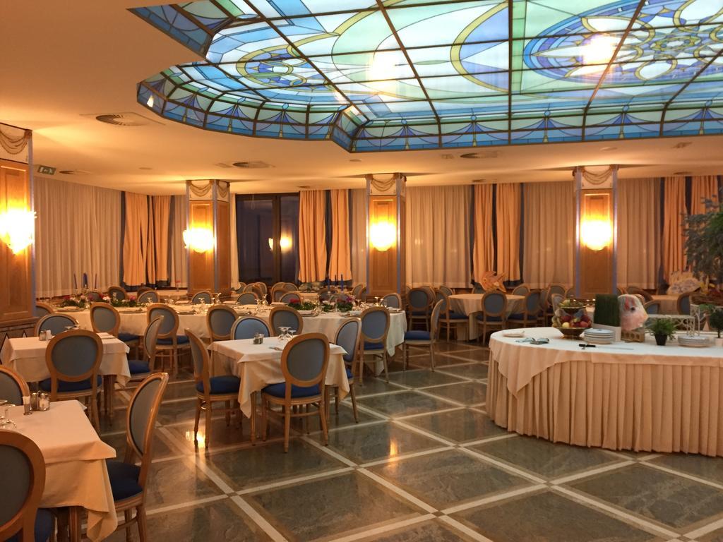 Hotel Promenade Montesilvano Ngoại thất bức ảnh